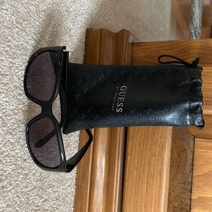 Womens guess sunglasses with case